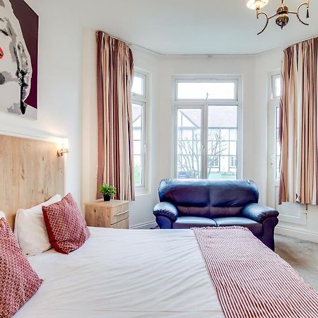 Oyo Tamtam Acton Hotel Londyn Zewnętrze zdjęcie