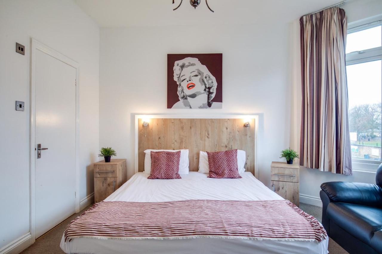 Oyo Tamtam Acton Hotel Londyn Zewnętrze zdjęcie