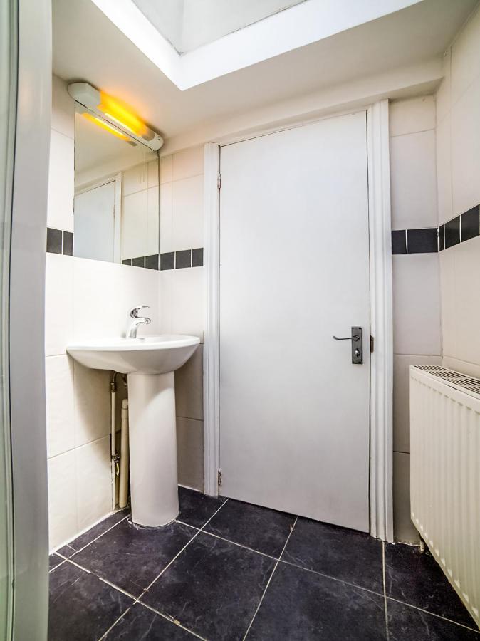 Oyo Tamtam Acton Hotel Londyn Zewnętrze zdjęcie