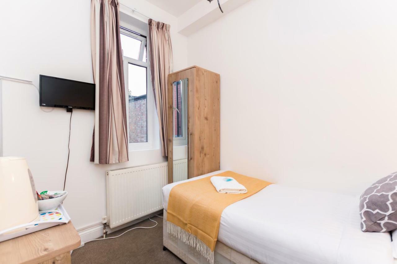 Oyo Tamtam Acton Hotel Londyn Zewnętrze zdjęcie