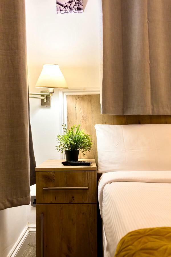 Oyo Tamtam Acton Hotel Londyn Zewnętrze zdjęcie