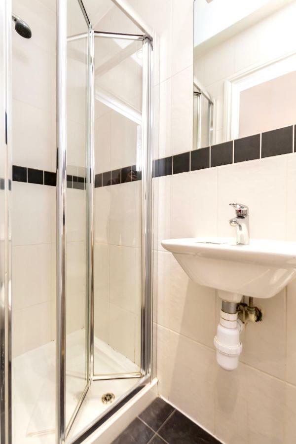 Oyo Tamtam Acton Hotel Londyn Zewnętrze zdjęcie